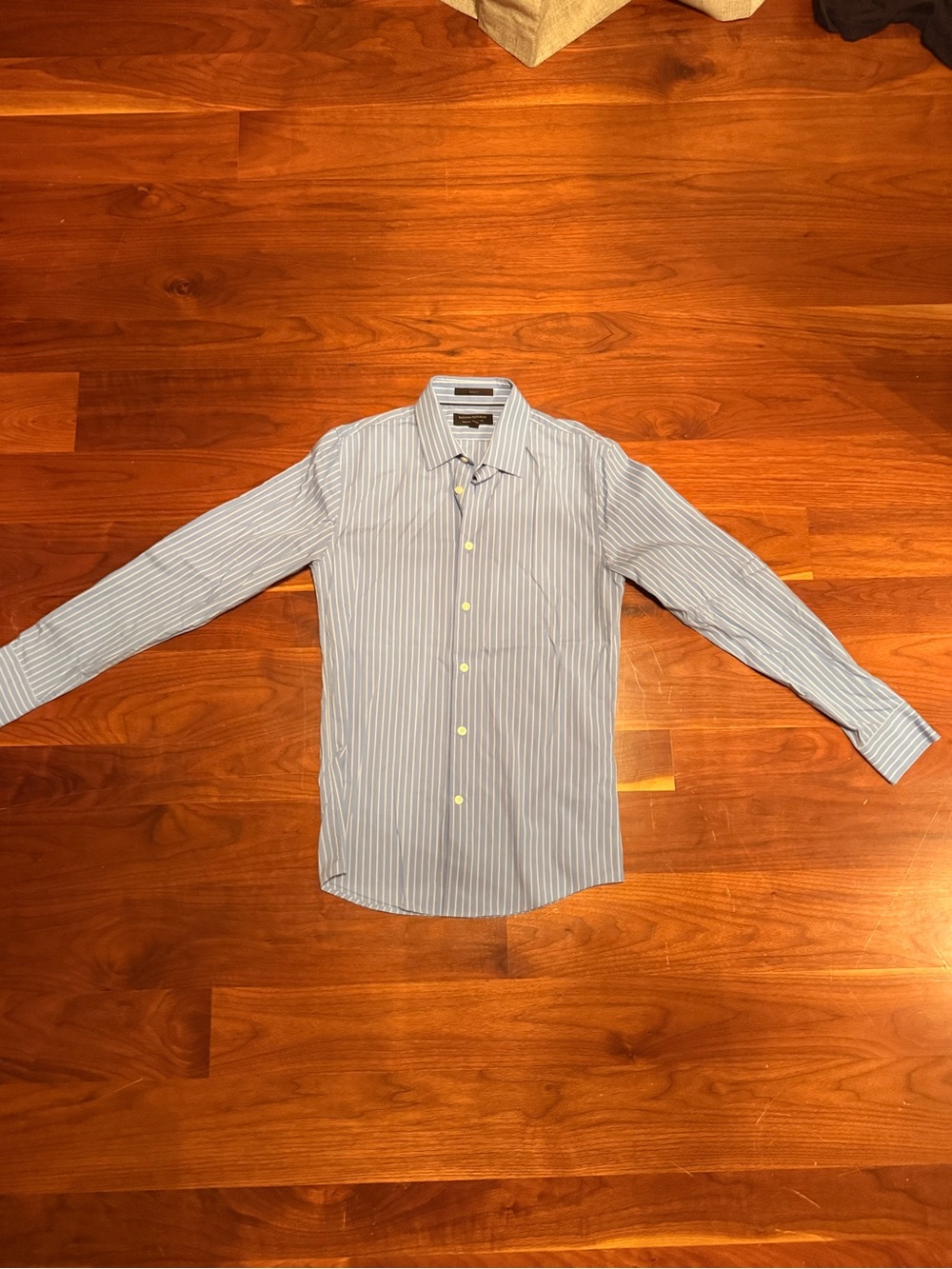 Banana Republic Slim Fit Wrinkle-Resistant Blue Striped Dress Shirt – Men’s XS